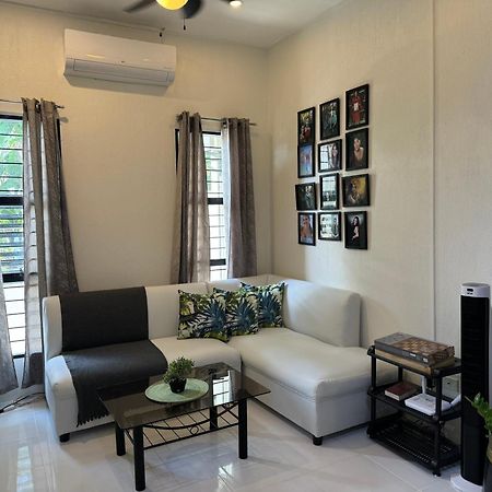 Home Away From Home. Bacolod Buitenkant foto